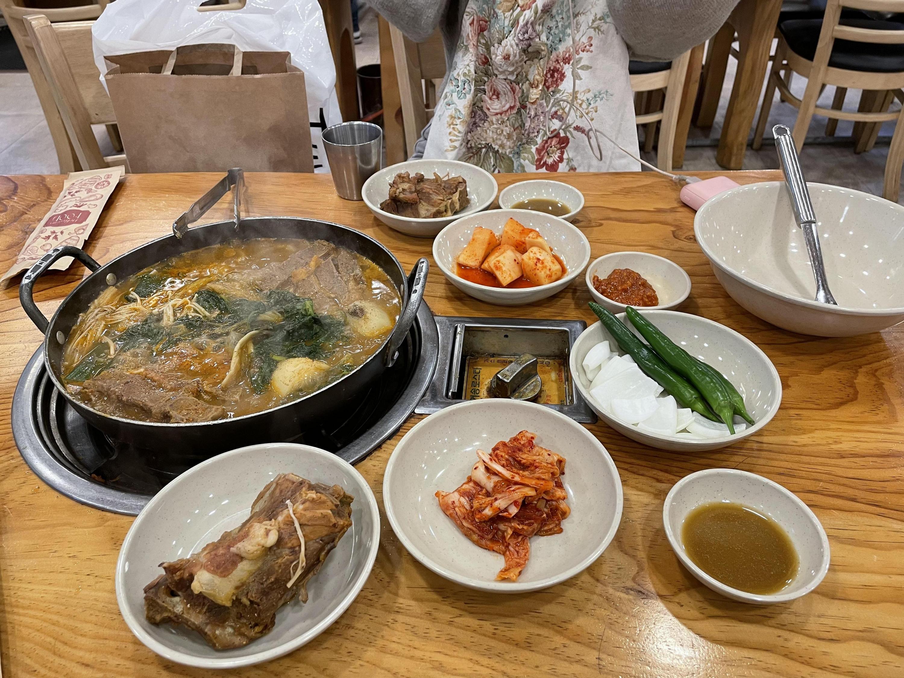 Jomaru Gamjatang is a pork bone soup restaurant